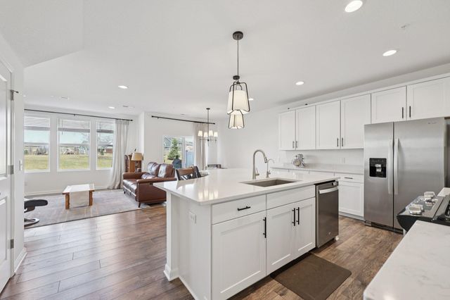 18528 60th Avenue N, Plymouth, MN 55446