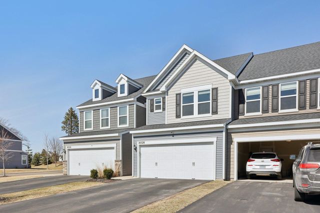 18528 60th Avenue N, Plymouth, MN 55446
