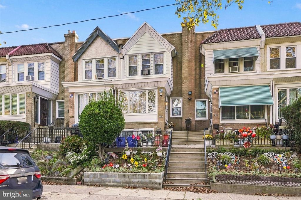 1041 FLANDERS RD, PHILADELPHIA, PA 19151 — exterior