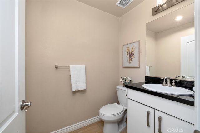 431 N Los Robles 6, Pasadena, CA 91101