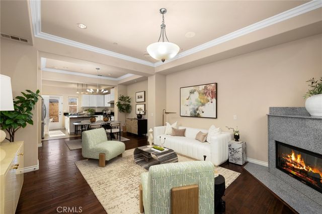 431 N Los Robles 6, Pasadena, CA 91101