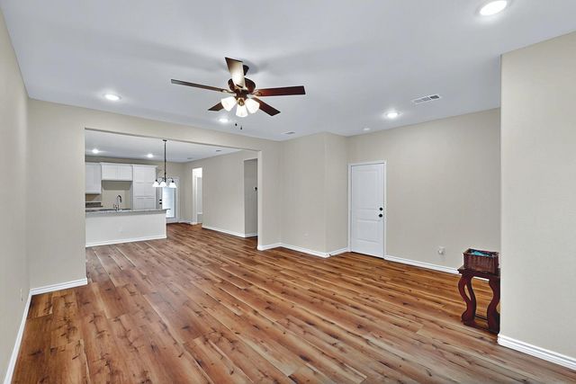 415 Martin Luther King Jr Street, Sulphur Springs, TX 75482