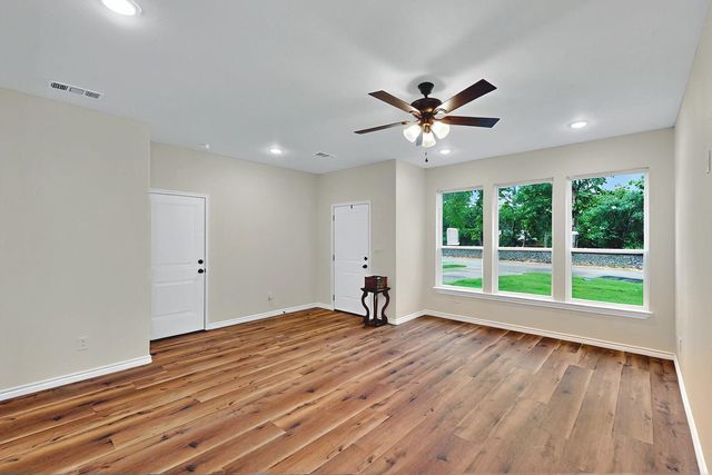 415 Martin Luther King Jr Street, Sulphur Springs, TX 75482