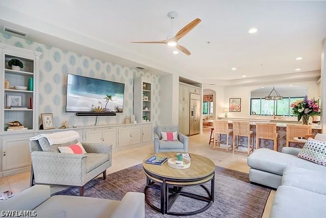 2855 Tiburon BLVD E 102, Naples, FL 34109
