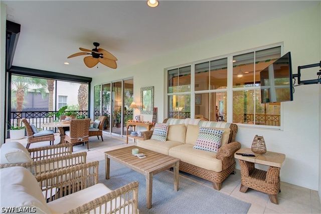 2855 Tiburon BLVD E 102, Naples, FL 34109