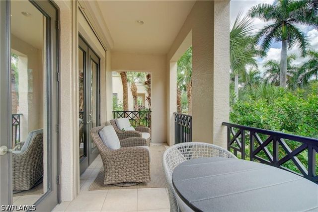 2855 Tiburon BLVD E 102, Naples, FL 34109