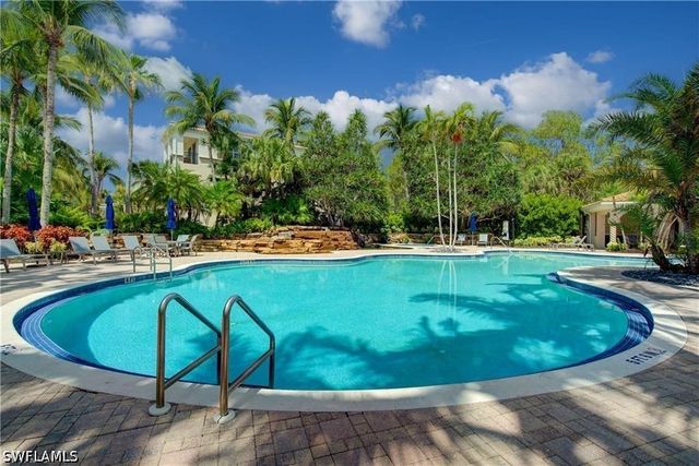 2855 Tiburon BLVD E 102, Naples, FL 34109