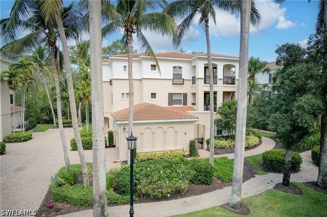 2855 Tiburon BLVD E 102, Naples, FL 34109