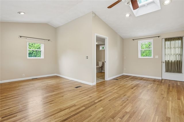 135 Red Chimney Drive, Warwick, RI 02886