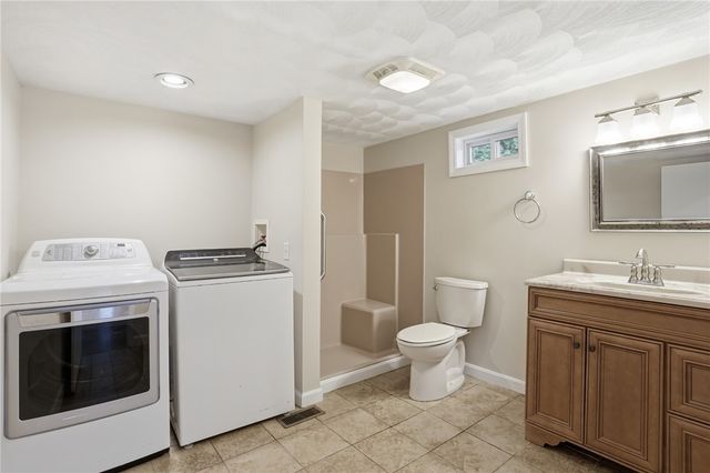 135 Red Chimney Drive, Warwick, RI 02886