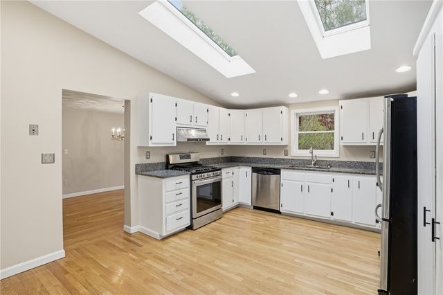 135 Red Chimney Drive, Warwick, RI 02886