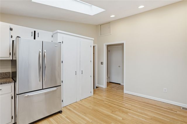 135 Red Chimney Drive, Warwick, RI 02886