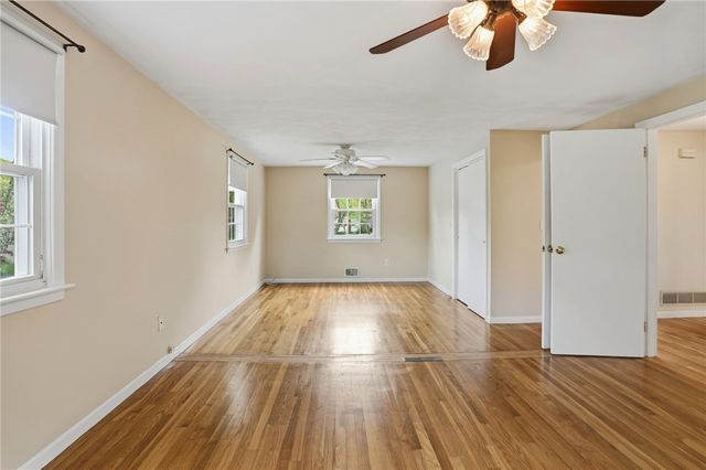 135 Red Chimney Drive, Warwick, RI 02886