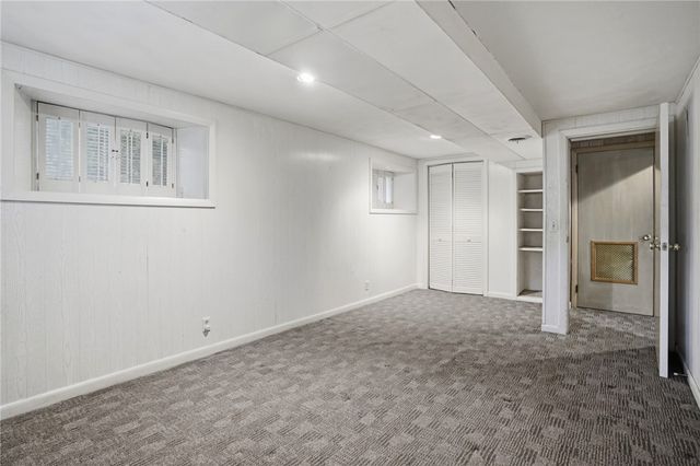 135 Red Chimney Drive, Warwick, RI 02886
