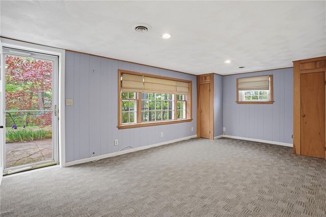 135 Red Chimney Drive, Warwick, RI 02886