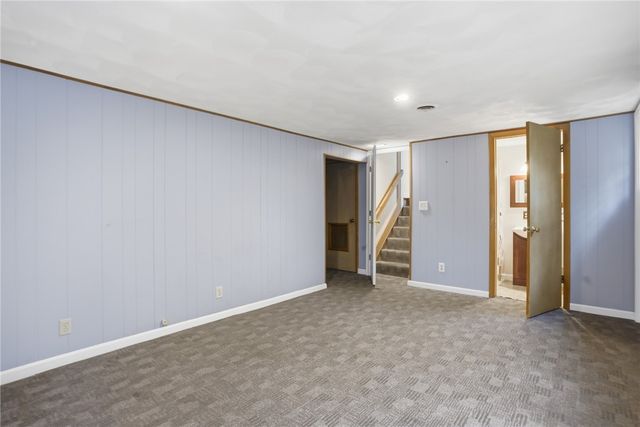135 Red Chimney Drive, Warwick, RI 02886