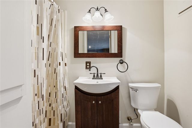 135 Red Chimney Drive, Warwick, RI 02886