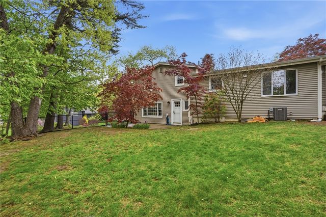 135 Red Chimney Drive, Warwick, RI 02886