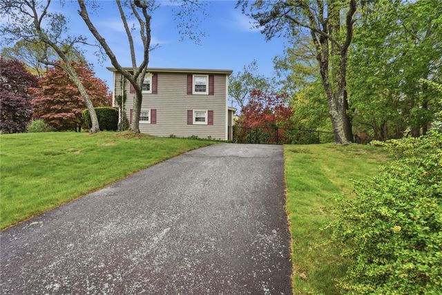 135 Red Chimney Drive, Warwick, RI 02886