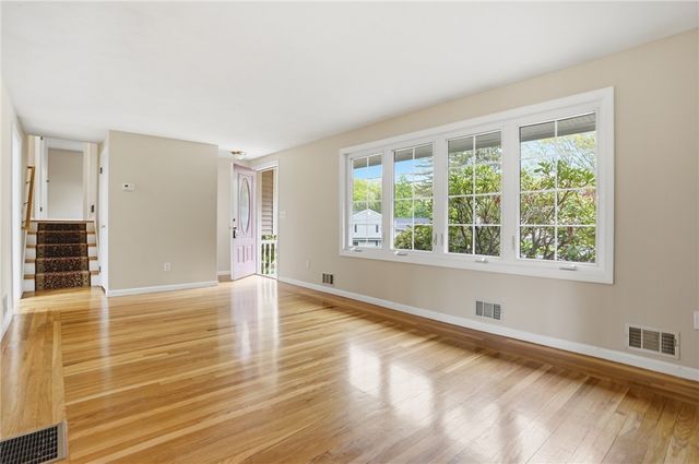 135 Red Chimney Drive, Warwick, RI 02886