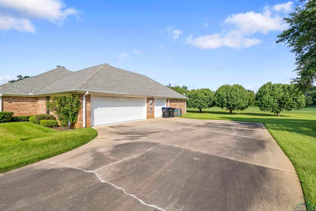 20 Oak Forest Dr, Longview, TX 75605