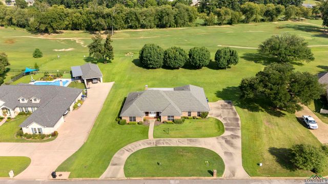 20 Oak Forest Dr, Longview, TX 75605