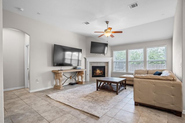 6620 Roaring Creek, Denton, TX 76226