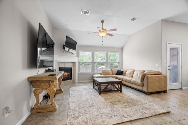 6620 Roaring Creek, Denton, TX 76226