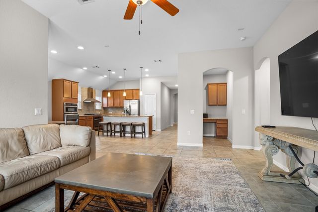 6620 Roaring Creek, Denton, TX 76226