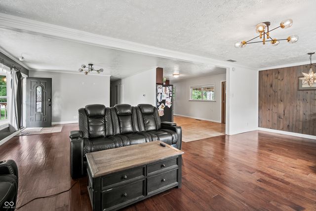 988 Rolling Hill Road, Greenwood, IN 46142