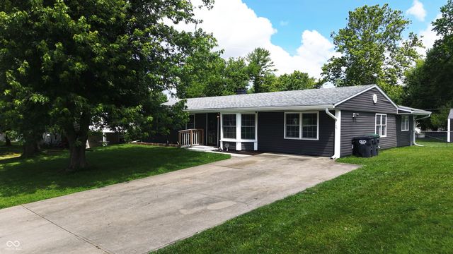988 Rolling Hill Road, Greenwood, IN 46142