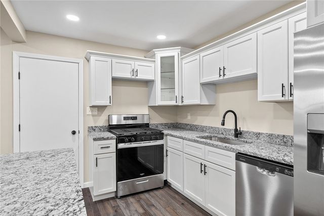 3642 Churchview Ave Ext, Baldwin Boro, PA 15236