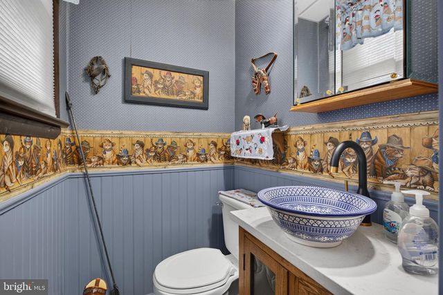 20 LOCUST ST, Talmage, PA 17580