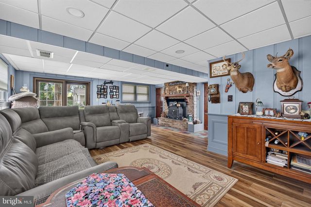 20 LOCUST ST, Talmage, PA 17580