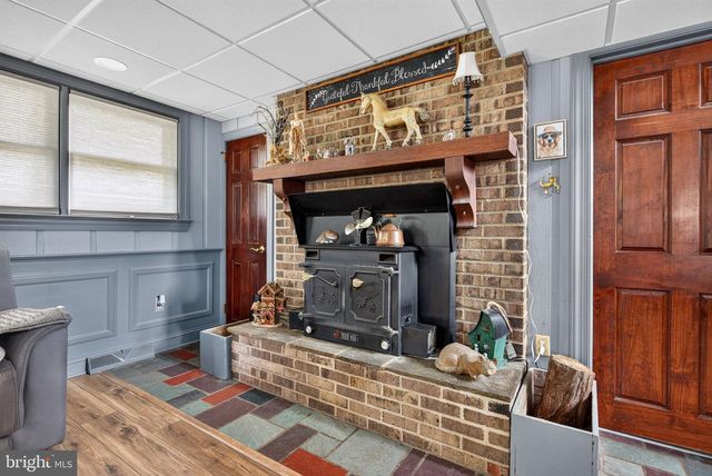 20 LOCUST ST, Talmage, PA 17580