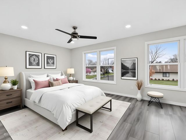 5541 E Celebrity Circle, Hanover Park, IL 60133