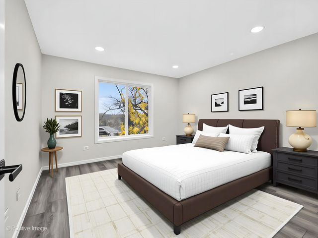 5541 E Celebrity Circle, Hanover Park, IL 60133