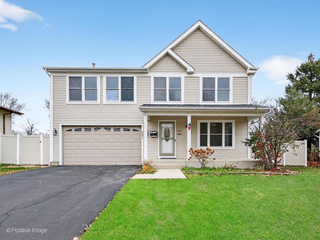 5541 E Celebrity Circle, Hanover Park, IL 60133