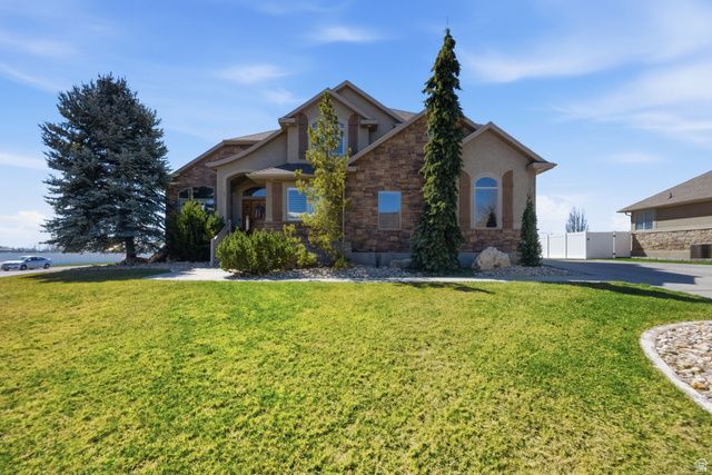 686 WELLINGTON DR, Kaysville, UT 84037