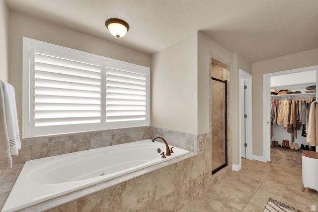 686 WELLINGTON DR, Kaysville, UT 84037