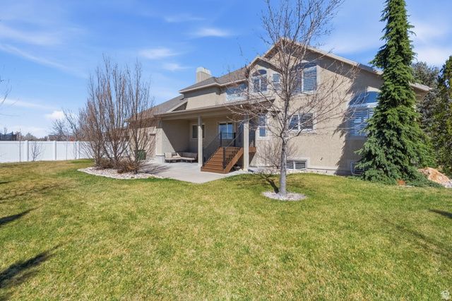 686 WELLINGTON DR, Kaysville, UT 84037