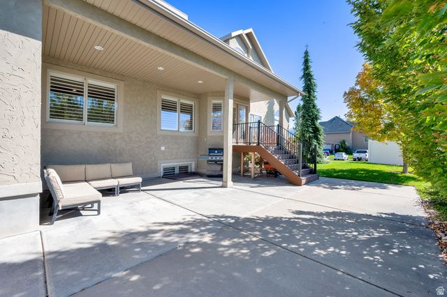 686 WELLINGTON DR, Kaysville, UT 84037