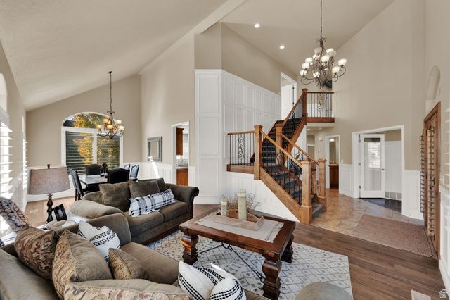 686 WELLINGTON DR, Kaysville, UT 84037