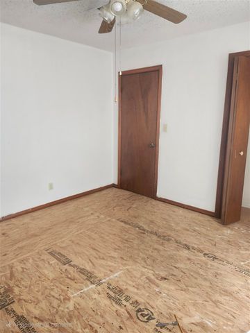 1504 SW 6th St, Lawton, OK 73501