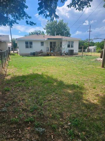 1504 SW 6th St, Lawton, OK 73501