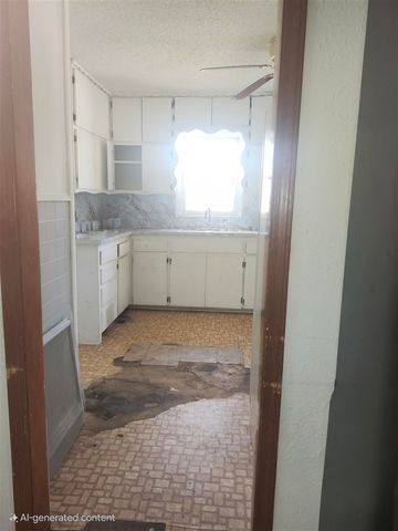 1504 SW 6th St, Lawton, OK 73501