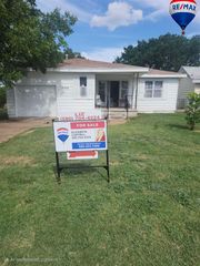 1504 SW 6th St, Lawton, OK 73501