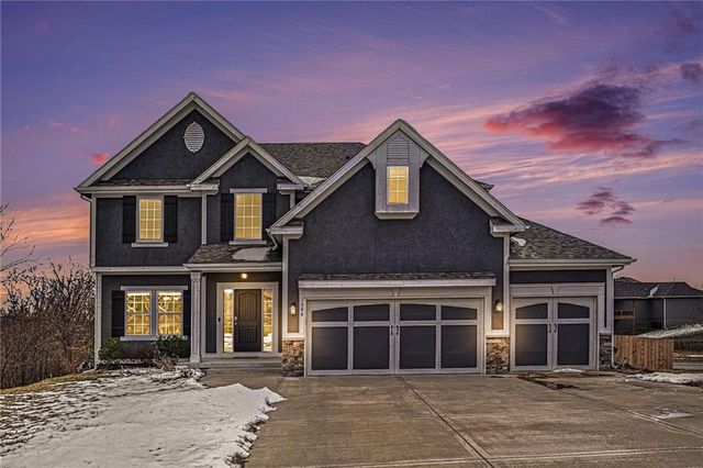 1200 Silverleaf Court, Liberty, MO 64068