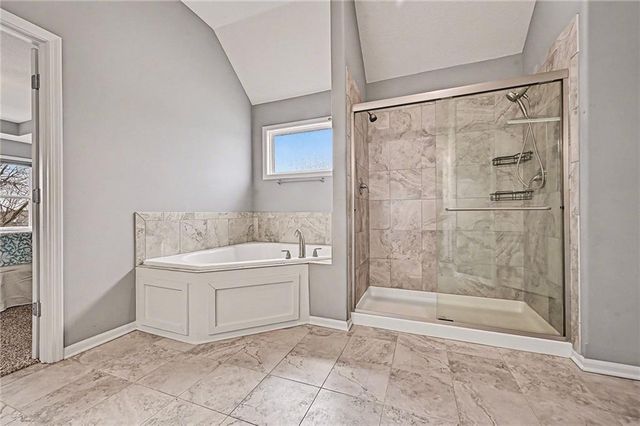 1200 Silverleaf Court, Liberty, MO 64068