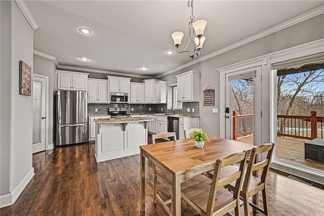 1200 Silverleaf Court, Liberty, MO 64068